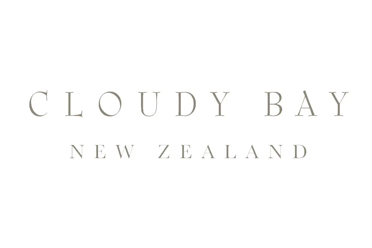 Cloudy Bayt云雾之湾品牌LOGO设计案例-葡萄酒行业标志设计方案