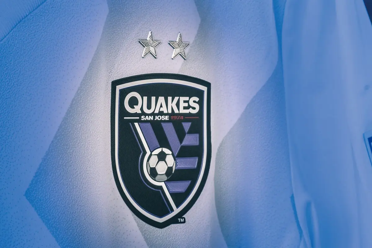 圣何塞地震足球俱乐部logo