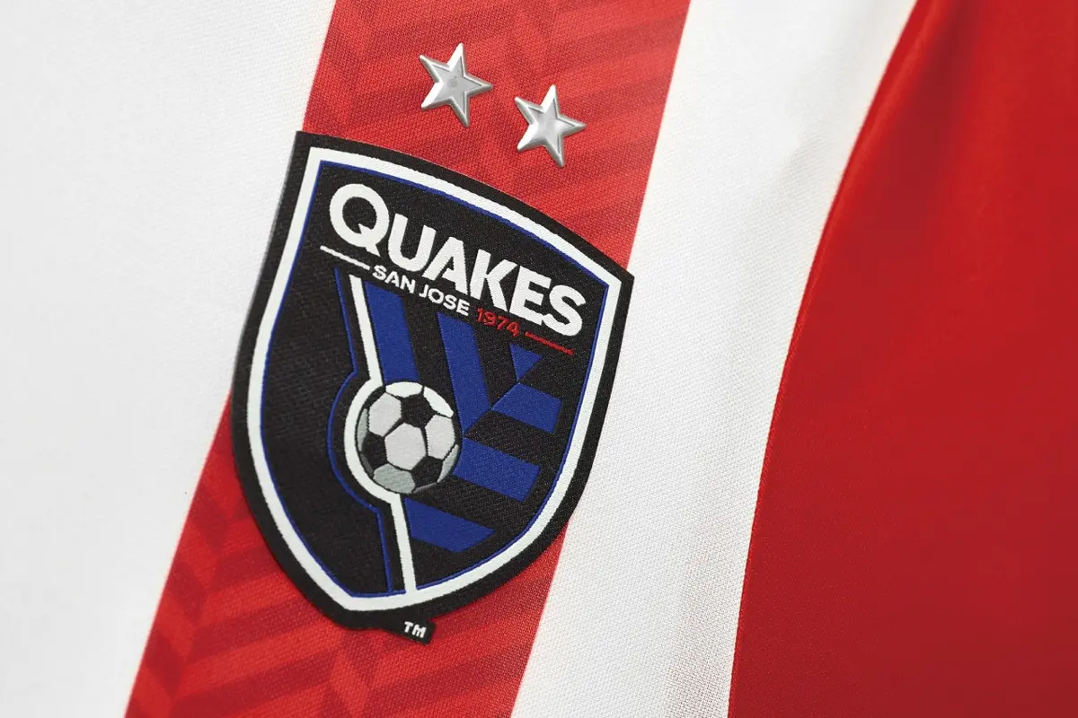 圣何塞地震足球俱乐部logo