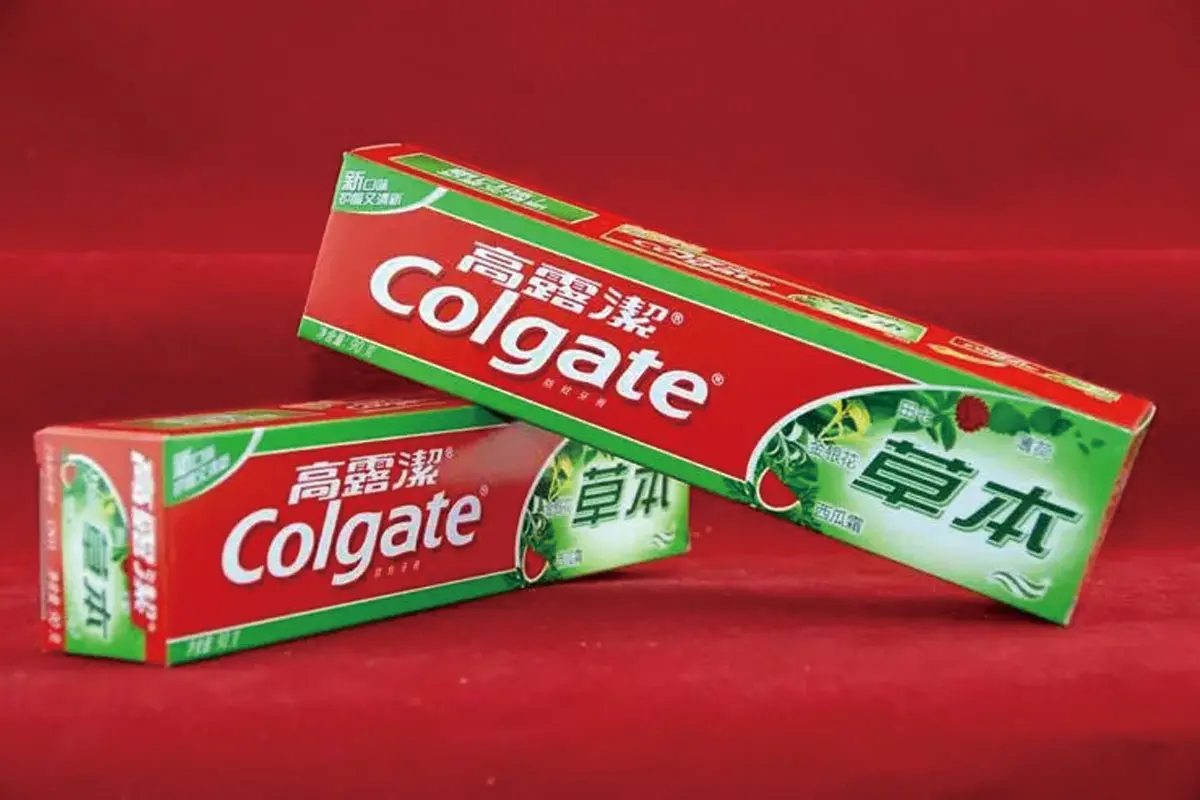 高露洁标志logo图片-诗宸标志设计